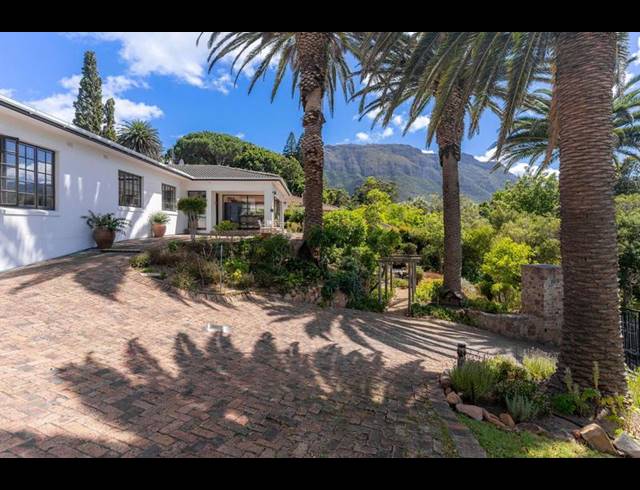 4 BEDROOM HOUSE FOR SALE IN MOUNT RHODES